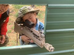 -亲兄弟真人CS团建拓展基地