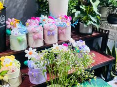 -何兮花店·气球派对鲜花店(马桥银春路万科城店)