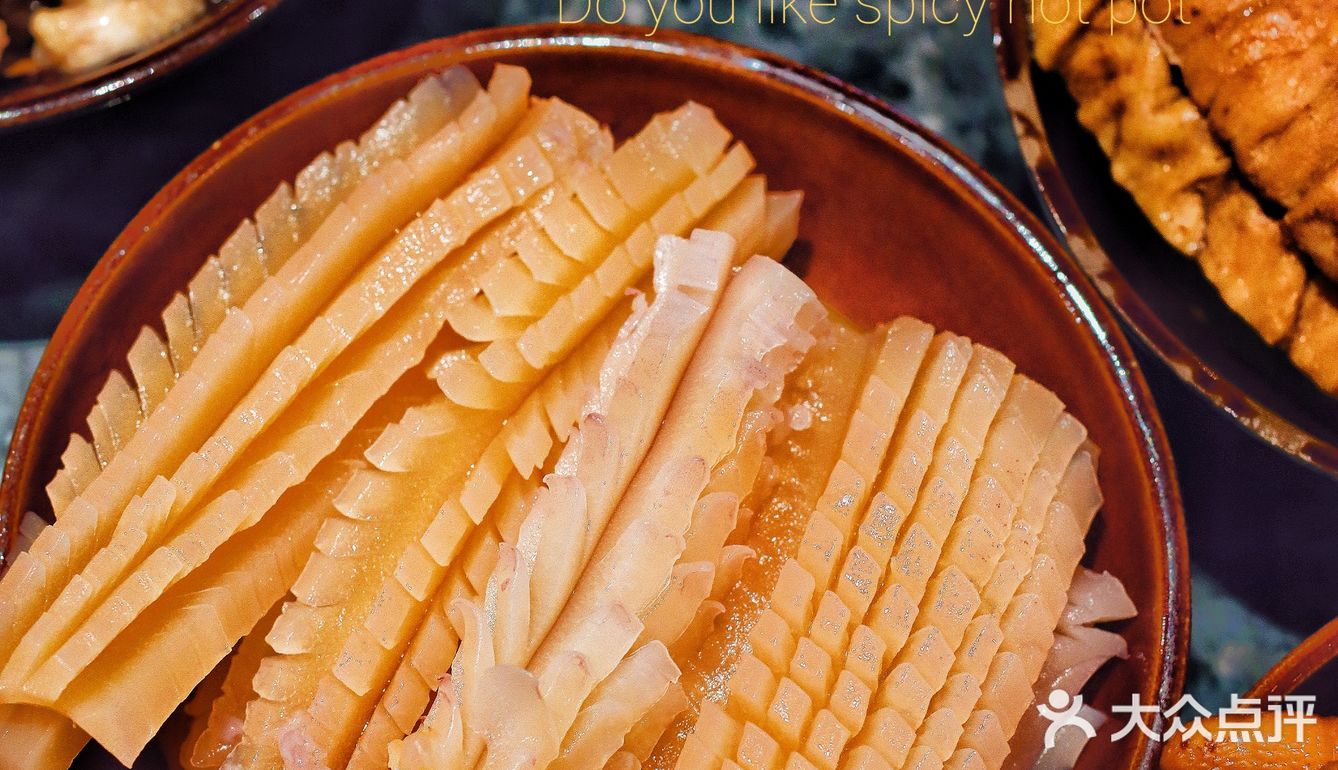 市中心也有院坝火锅|吹着傍晚的风吃火锅🥘