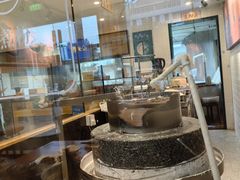 -呷佬·长沙手工米粉(金沙江路店)
