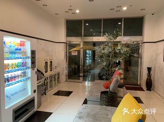 位置：离釜山站很近 楼下设施挺好的 楼下就有一家71