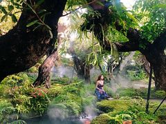 -Chom Cafe and Restaurant