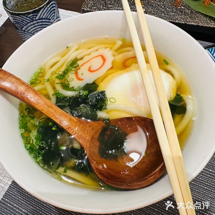 一家名字不太好记的日料店[憨笑]