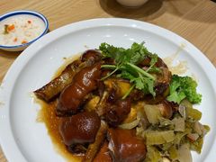 酱肉糯猪脚拼四点金-潮巷·老潮汕美食集市(欢乐港湾店)