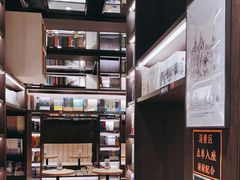 -钟书阁(群光广场店)