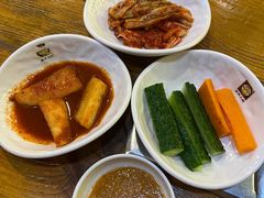 -喇喇排骨火锅·传统韩式脊骨汤(望京西园总店)