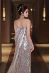 点击看大图 -曼青婚纱礼服馆