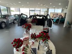 -上海宝诚中环BMW·MINI4S店