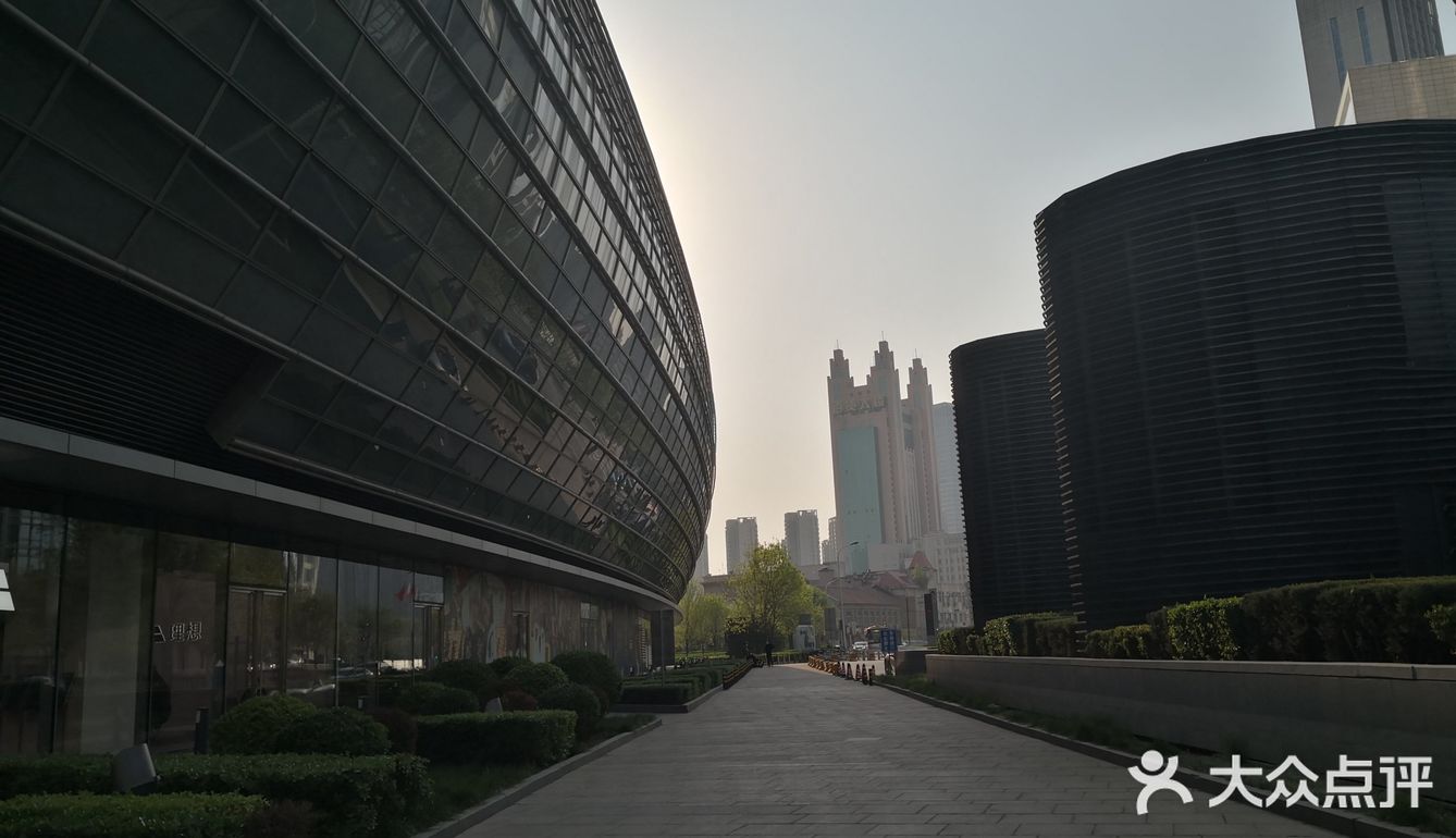 几个月时间，从门庭若市到零零散散的客流，以及一些关门
