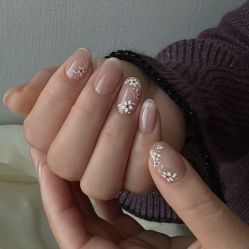 -槿里日式美甲工作室