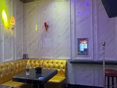 -皇马纯KTV·量贩·聚会(民治店)