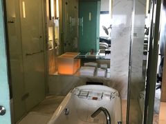 -上海滴水湖皇冠假日酒店