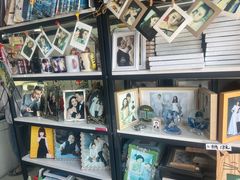 -红裙子照相馆(曹安路轻纺市场店)