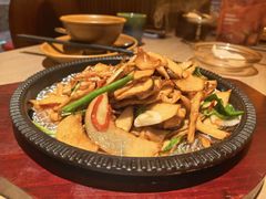 -耶里夏丽·新疆菜·28年喀什老馆(田林东路店)