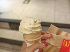 香蕉甜筒-麦当劳(新王府井店)