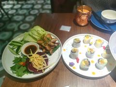 蜜糖炭烧猪颈肉配沙拉-星叶·东南亚料理(宁波万象汇店)