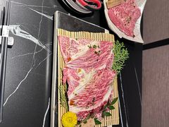 -山川小町·极番烧肉(新地假日广场店)