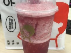 冰山杨梅桃-喜茶(广州中山六路店)