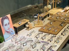 -Trend1881视光·蔡司视觉(领展广场店)