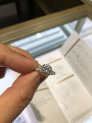 -威德钻石-克拉钻大本营(南京东路店)