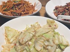 -爱碗亭·鲜炒湖南菜(壹城中心店)