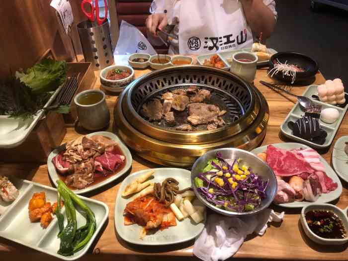 汉江山料理级自助烤肉(武汉群星城店)