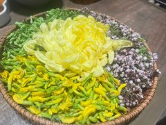 鲜花拼盘-蘑界·野生菌火锅(深业上城店)