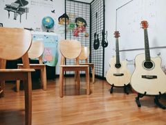 -八度音乐吉他教室(汉广店)