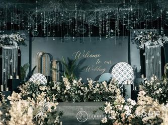 婚礼前半个月才订的酒店