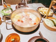 -罗勒家·养生火锅· Bistro(大望路店)