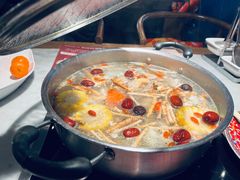 -尚尚仙·酸汤猪手·猪肚鸡火锅(华联万柳购物中心店)