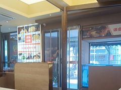 -阿瓦山寨·湘菜现炒·剁椒鱼头王(咸阳总店)