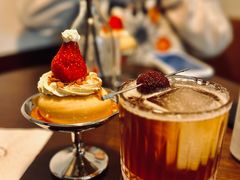 -Café Monson