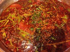 昆明寻甸酸菜牛肉火锅-云边嬢嬢·云南野料现摏火锅