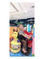 -维佳童话镇演出现场(徐东店)