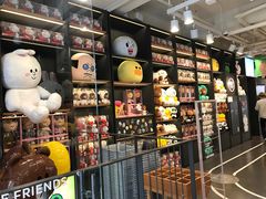 -LINE FRIENDS Garosu-gil Flagship Store