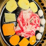 起风降温该咋办？小姐姐说没有比这样吃一顿烤肉更带劲儿的了！