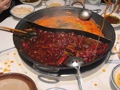 -卤校长老火锅(杨家坪直营店)