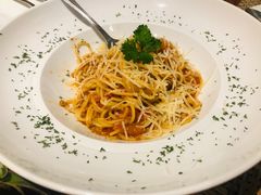 -Chom Cafe and Restaurant