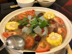 山药腊肉腊排养生汤锅-花水湾红太阳牛肉汤锅