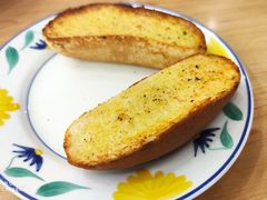蒜香烤面包-萨莉亚意式餐厅(南京环亚凯瑟琳广场店)