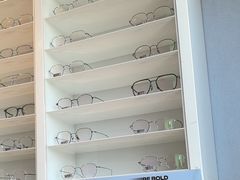 -天空之镜眼镜店蔡司依视路授权店(天通苑店)