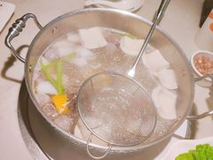 -左庭右院鲜牛肉火锅(浦江欢乐颂店)