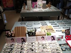 -肆兮眼镜·蔡司·徕卡战略合作店(大坪店)