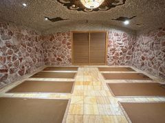 -碧中海汤泉汗蒸酒店