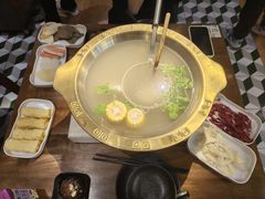 -天成·潮州牛肉脆肉鱼生蚝自助火锅