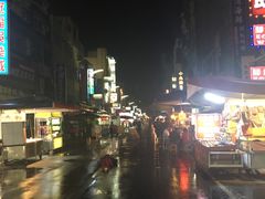 -六合夜市