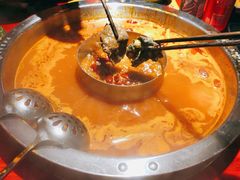 番茄反鸳鸯锅-谭鸭血老火锅(万象九宜城店)