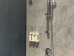 -上海虹桥西郊假日酒店