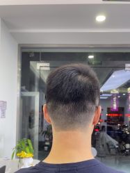 -首脑美发沙龙